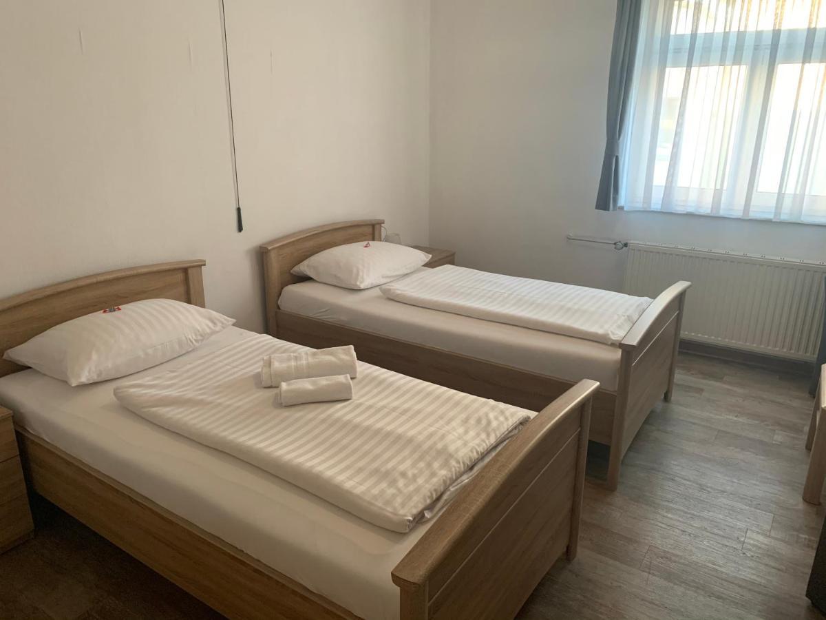 Hotel Brauhaus Zur Krone Bergheim  Exteriör bild